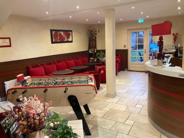 Hotel Restaurant Les Coquelicots, The Originals Relais Saint-Pardoux-l'Ortigier Luaran gambar