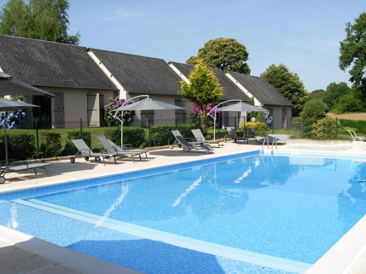 Hotel Restaurant Les Coquelicots, The Originals Relais Saint-Pardoux-l'Ortigier Luaran gambar
