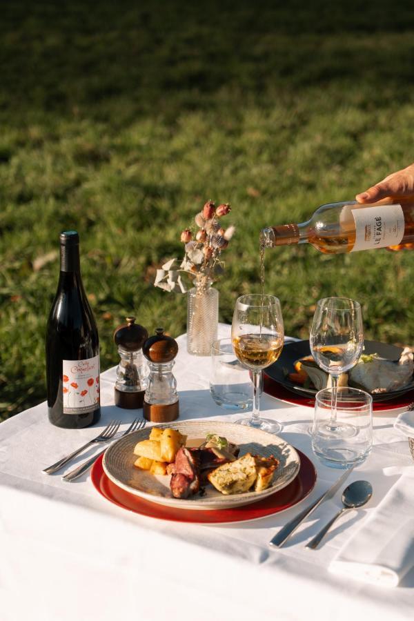Hotel Restaurant Les Coquelicots, The Originals Relais Saint-Pardoux-l'Ortigier Luaran gambar