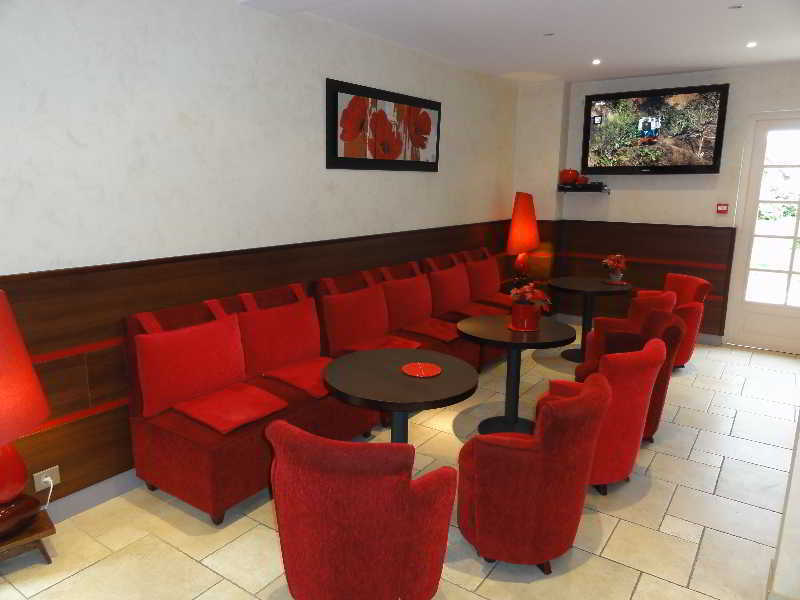 Hotel Restaurant Les Coquelicots, The Originals Relais Saint-Pardoux-l'Ortigier Luaran gambar